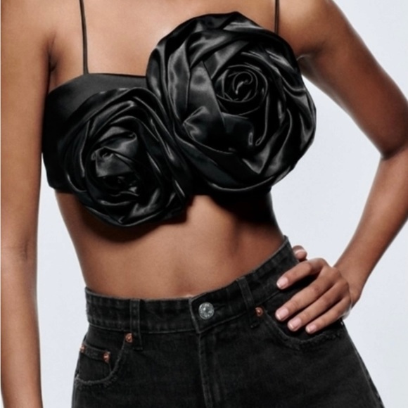 Zara Tops - Zara flower crop top